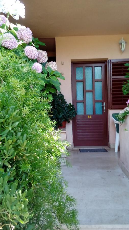 Guest House Roza ヴルボスカ エクステリア 写真