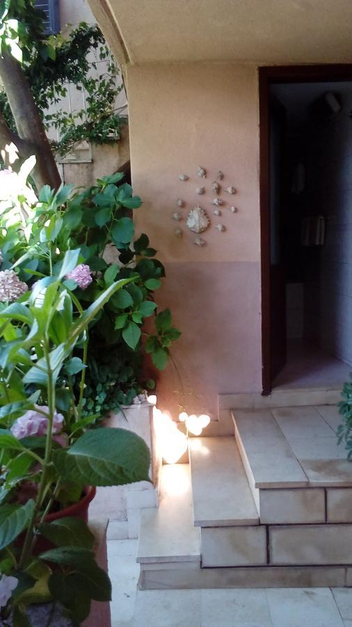 Guest House Roza ヴルボスカ エクステリア 写真