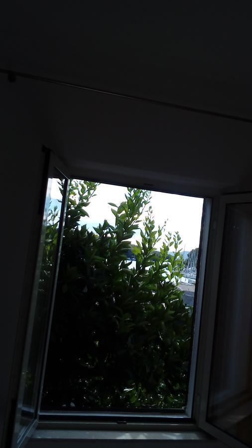 Guest House Roza ヴルボスカ エクステリア 写真